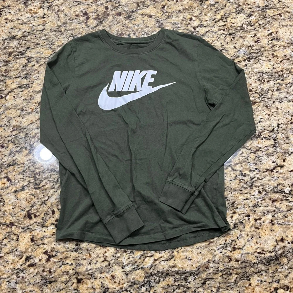 Nike Boys Long Sleeve Graphic‎ Tee Olive Green White Futura Logo Shirt XS